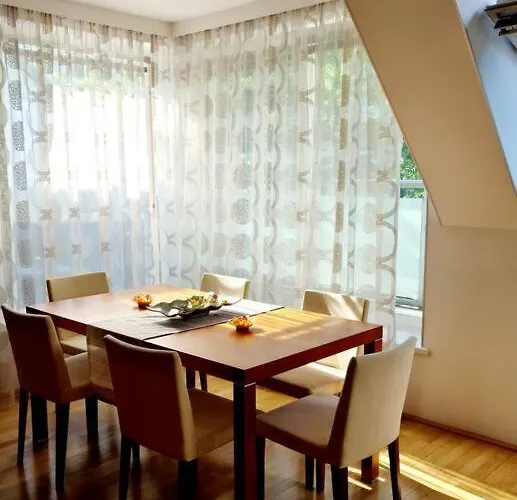 Διαμέρισμα Luxury 4 Bedroom Roof With 3 Balconies & View Βιέννη